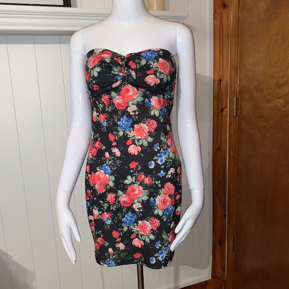 Strapless Floral Dress from Forever 21 – Small